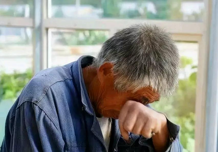 你觉得他们能走多久（72岁老人对97岁半瘫的父母哭诉：你们再不走，哪天我没了可咋办啊）-趣拿体育