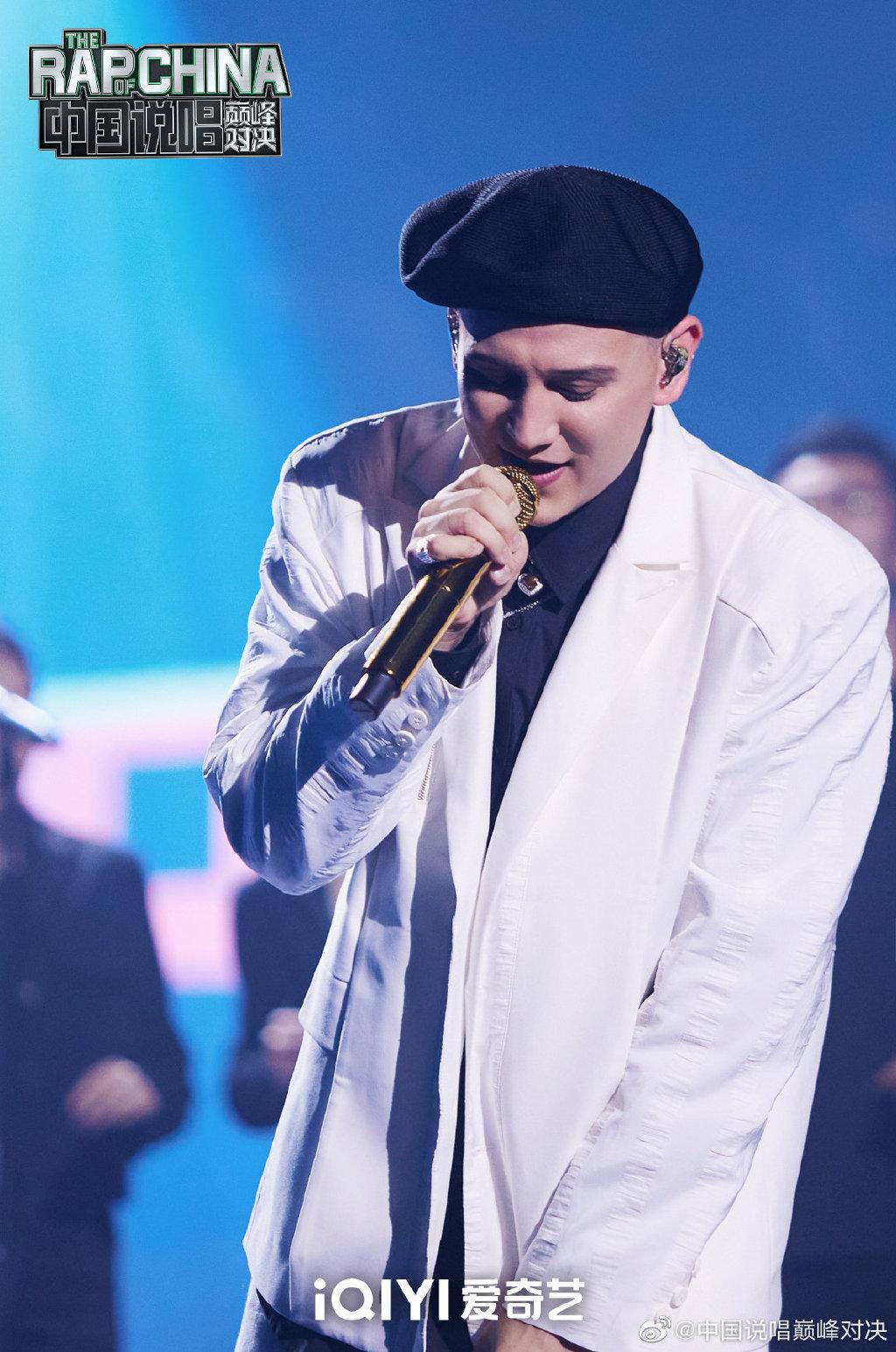 光靠照热搜做节目可不够，《中国说唱巅峰对决》用啥戳中观众心巴