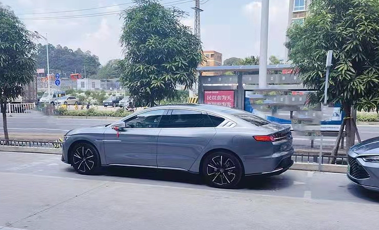 4S店离职销售总结出5条买车铁律，全款还是贷款买车里面暗藏学问