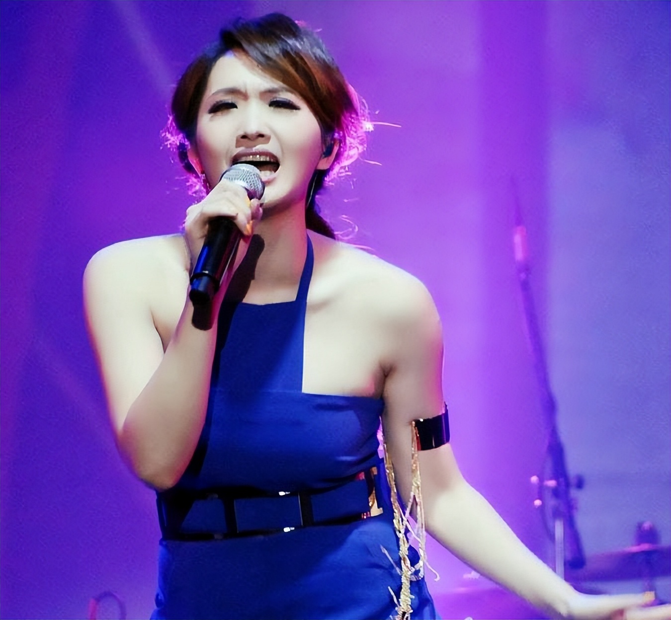 40岁朱俐靜因癌症离世，家人发布讣告，全家正处于悲伤情绪中