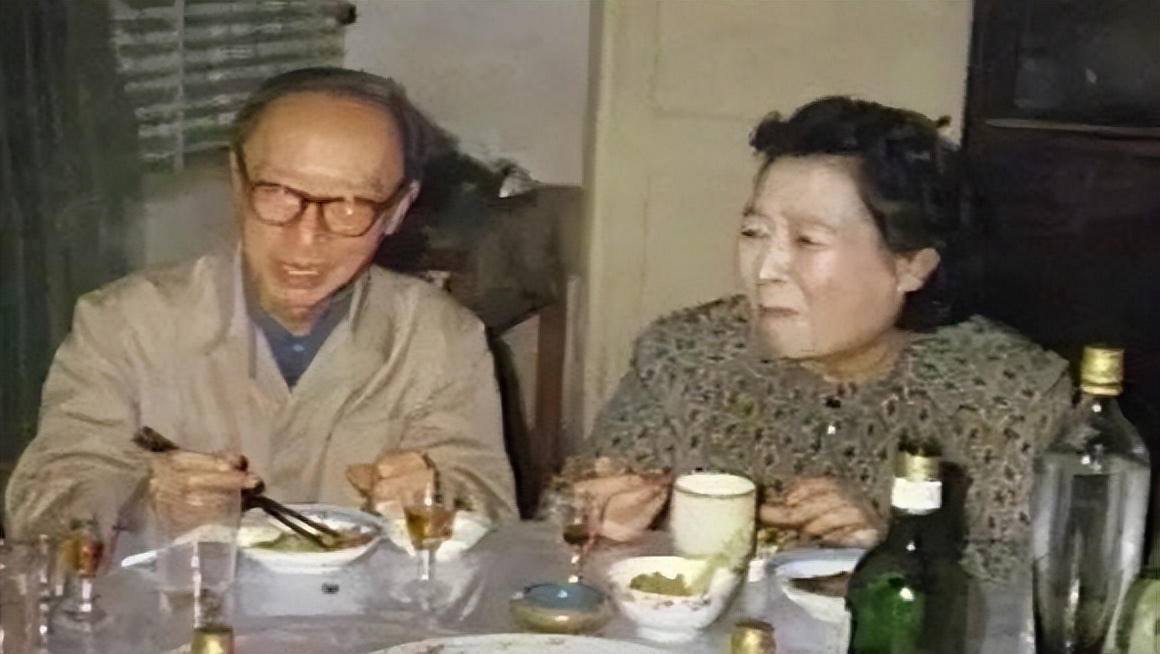 溥杰出狱后，想与日本皇室妻子团聚，总理爽快同意，溥仪强烈反对