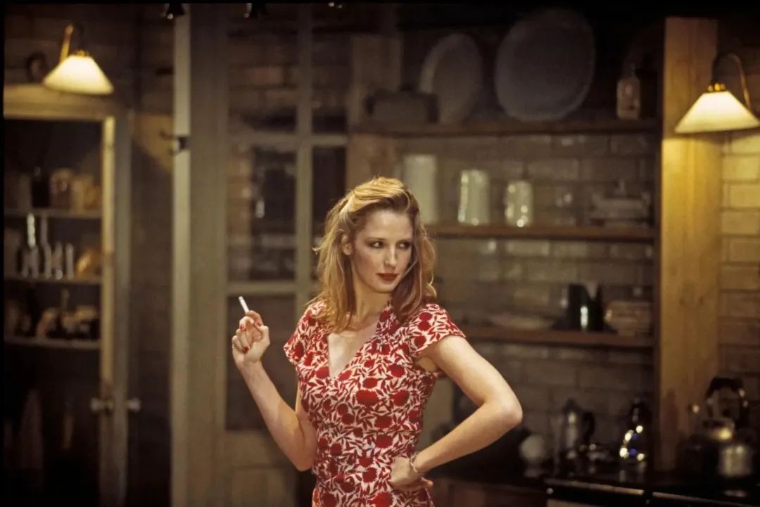 睹,于是在2008年她终于迎来了首次担任主角的一部作品《伊甸湖》(eden