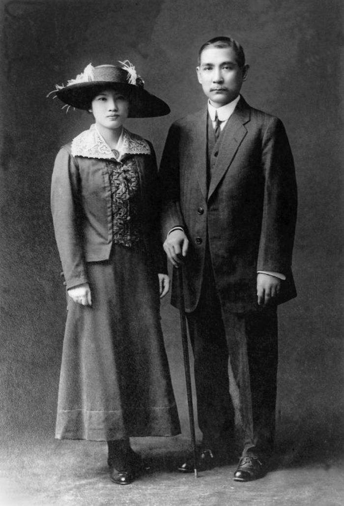 81年宋庆龄去世，生前和廖承志说：不去中山陵，要和母亲葬在一起