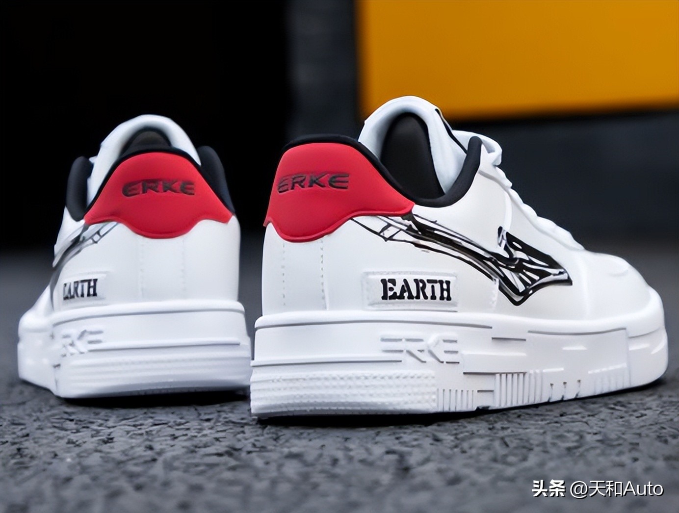 什么是suv（SUV虽然不是越野车可却有着很深的渊源，但别开这种车去越野哦）