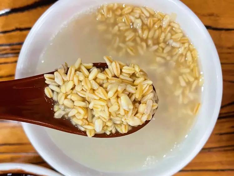 甘肃最有名的10个小吃，据说“天水呱呱”是第一美食，你觉得呢？