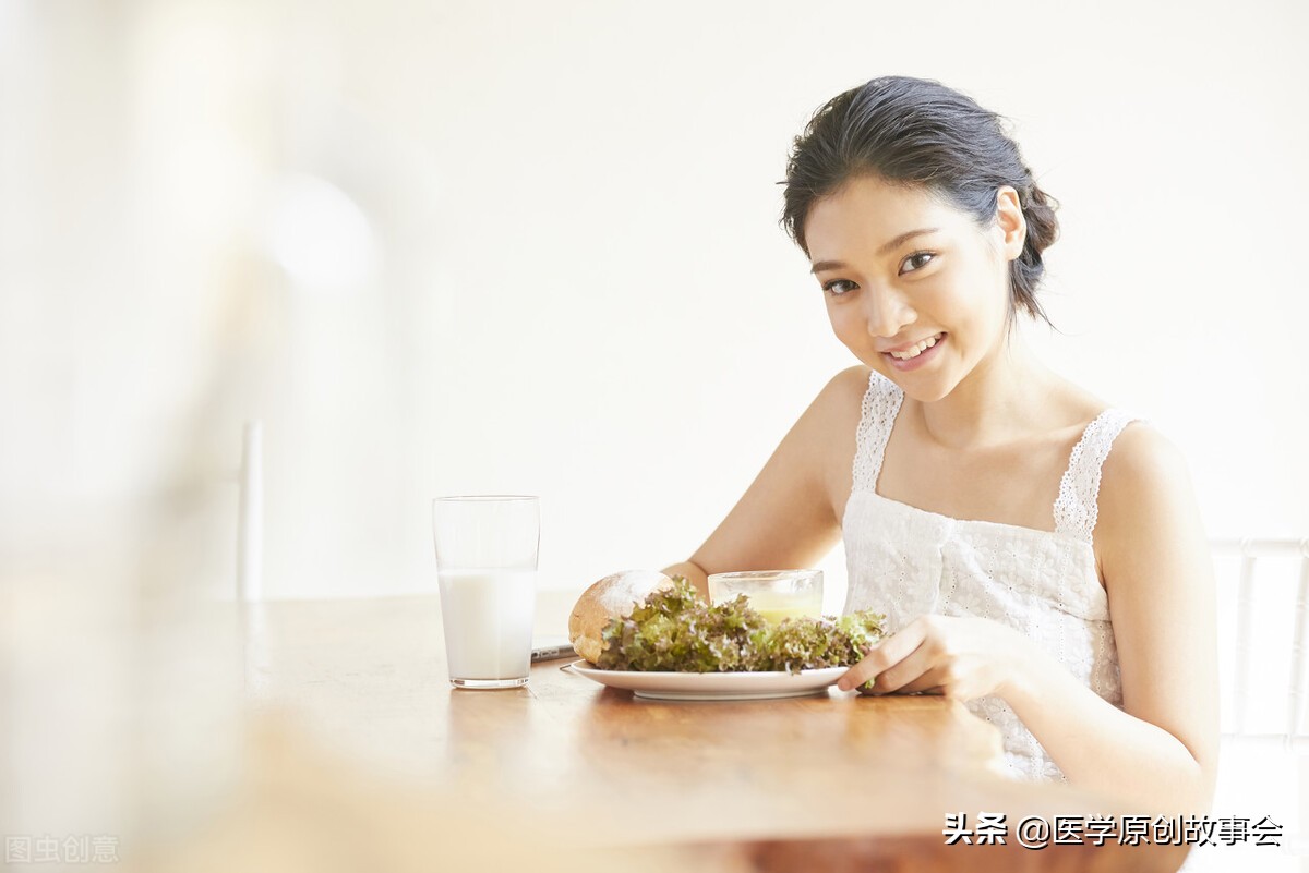 50岁是寿命决定期，无论男女，吃饭没有四个迹象，恭喜你很健康