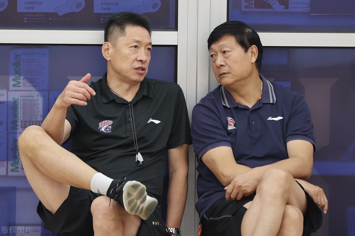 CCTV更新转播安排，中国男篮第2场热身赛有变，上海男篮阵容曝光