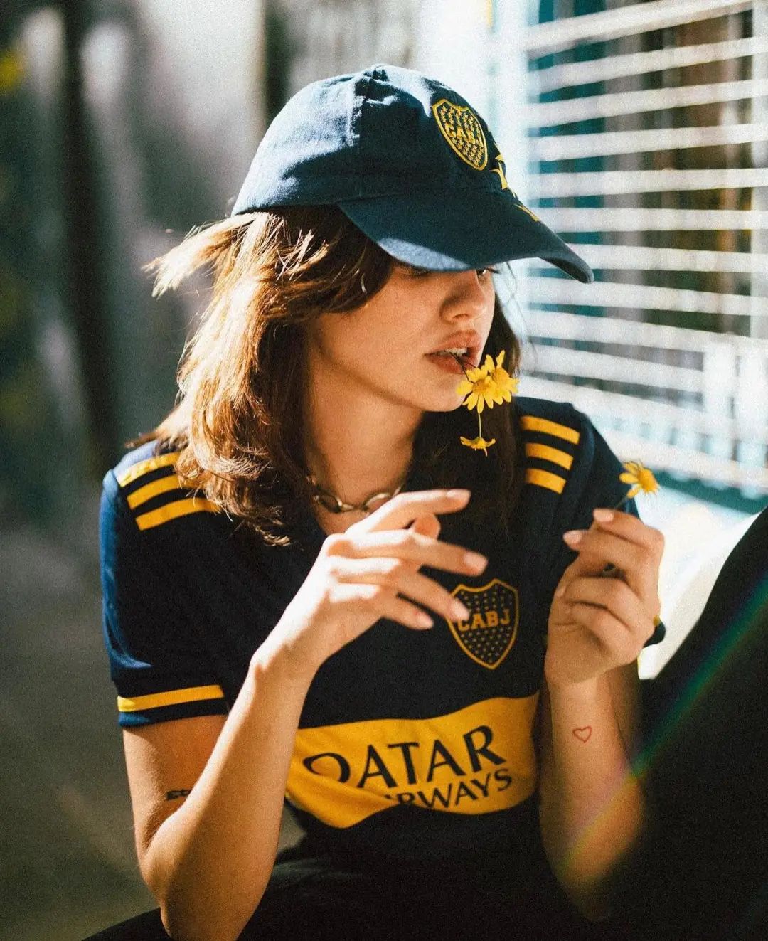 5号足球衣代表什么（世界杯来了，Blokecore 风的球衣穿搭席卷全球）