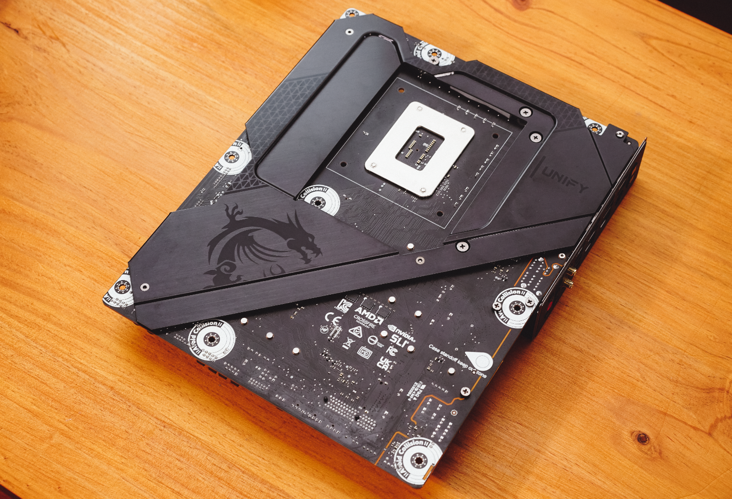 找亮点！2000元水冷散热器微星战神S360究竟强在哪？