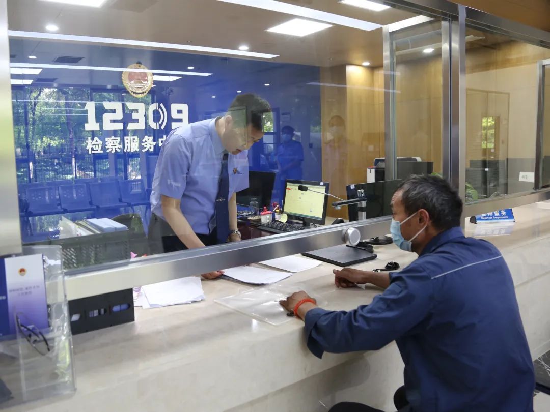 【身边的榜样】“全省优秀办案检察官”唐忠源：为群众多想一点 与群众更亲一点