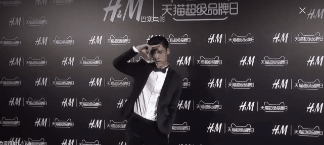 男明星在红毯上作的“怪”，穿丑衣、爱作妖，风头出尽