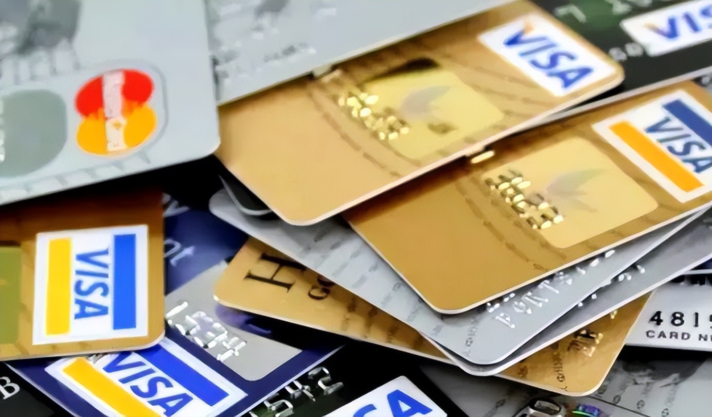 2019年，27岁女律师助理烧炭自尽：留下欠款87万元的14张信用卡