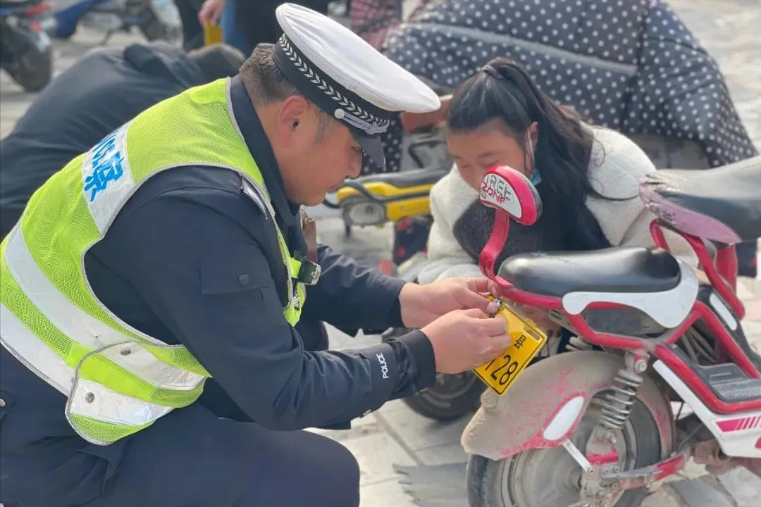 流程明确了！电动车、三轮车、老年代步车，怎么上牌？费用多少？