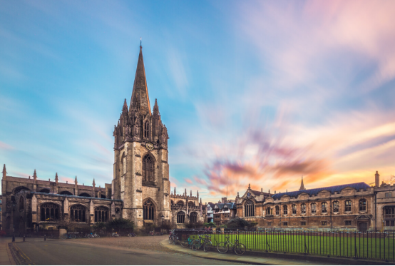 在牛津和斯坦佛留学，是什么体验？卫星云图看学校的构造