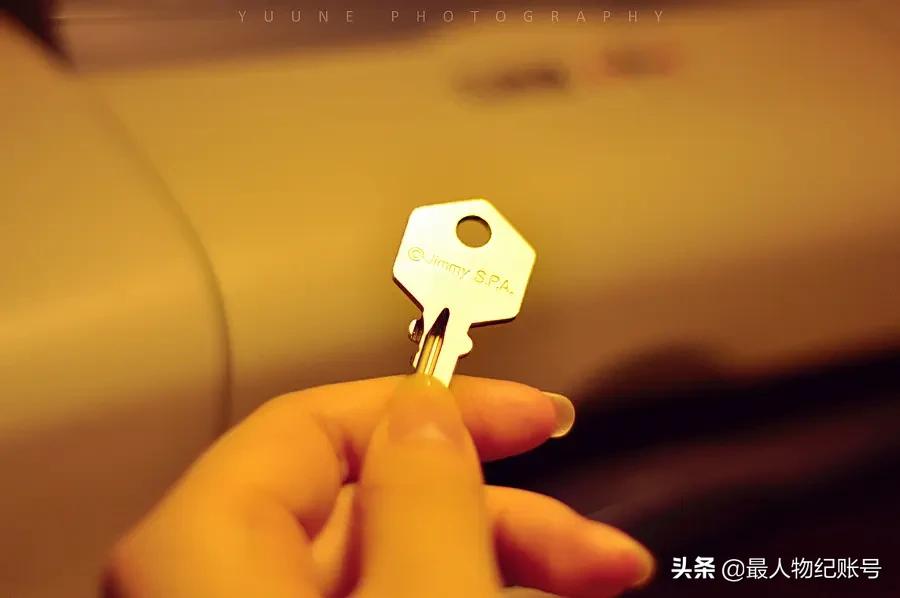 2002年，南大硕士为骗取保险，在飞机上纵火，导致112人全部遇难