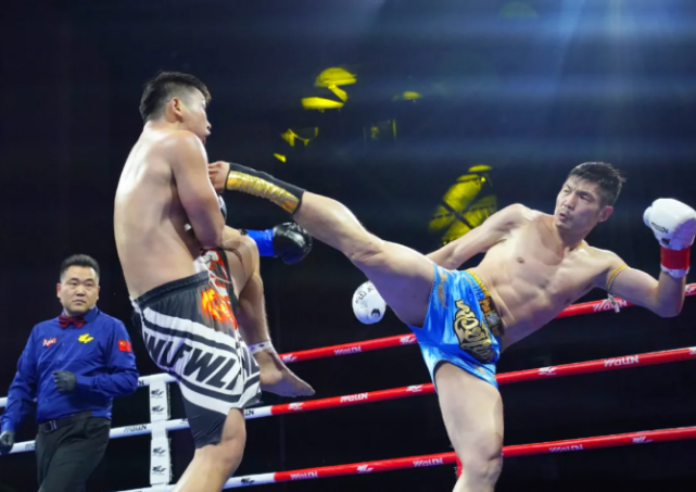央视五套在线直播观看拳击（中国队长付高峰迎战黑安迪欲击碎质疑，虎牙全程直播武林风盛典）