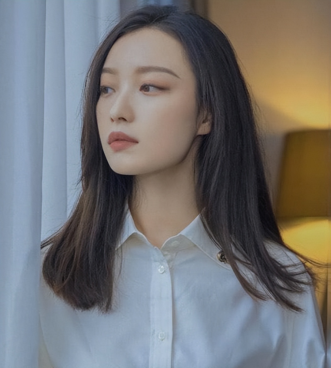 “最惨谋女郎”倪妮：被杨颖当成“丫鬟”，因力挺张艺谋被雪藏