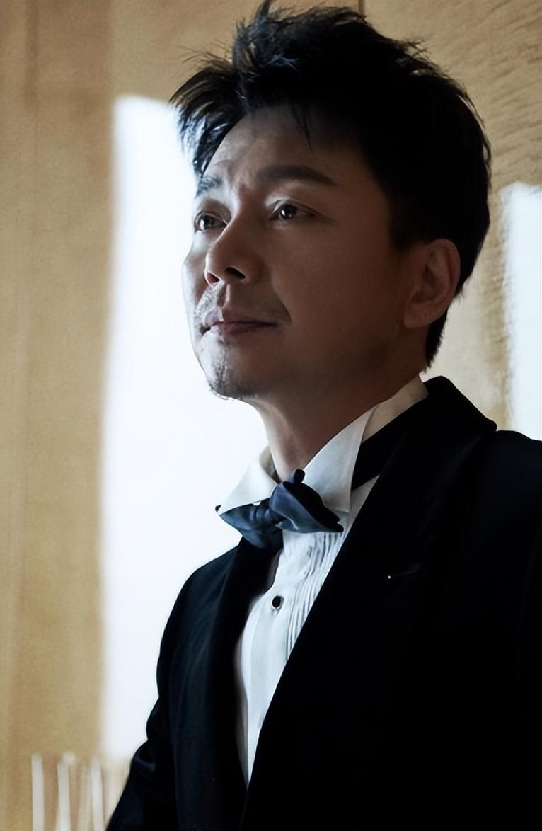 "反派之王"刘奕君:人生最坏的结局,不过是大器晚成