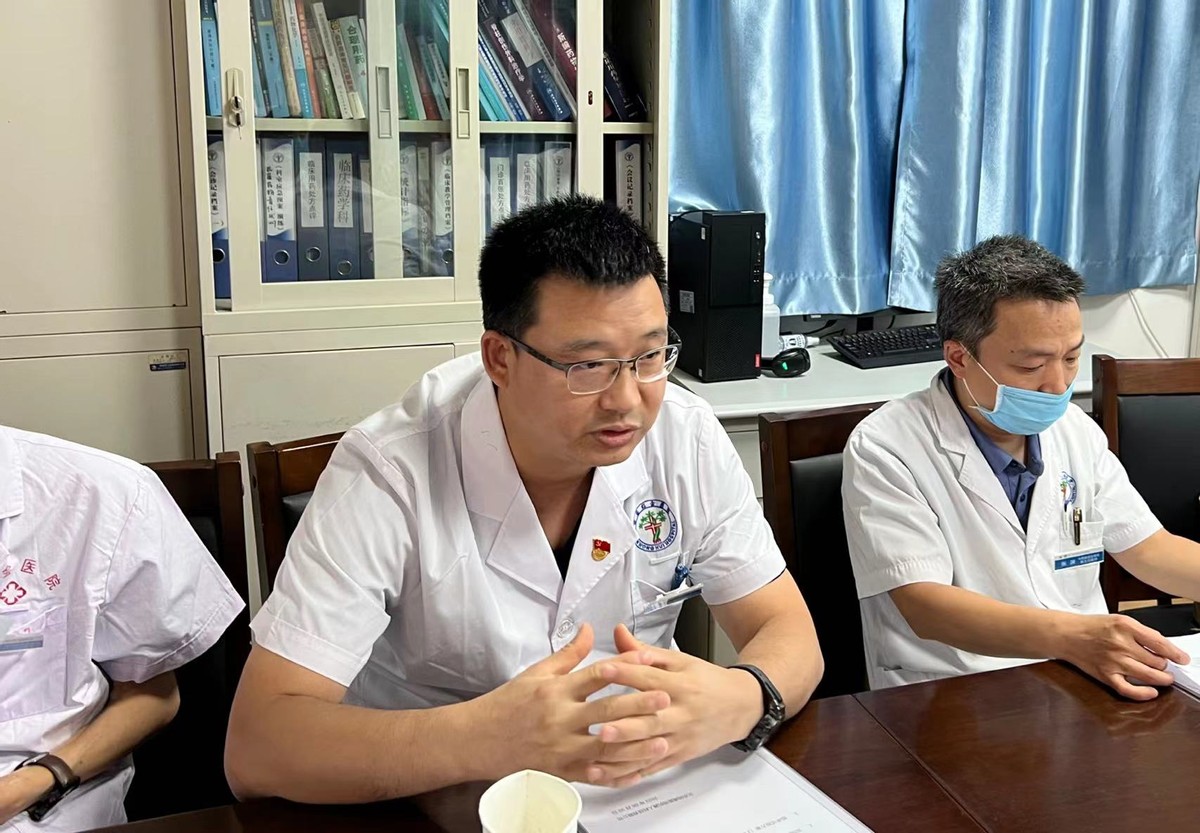 治疗效果更佳 国内首款单髁关节置换机器人临床试验启动会成功召开