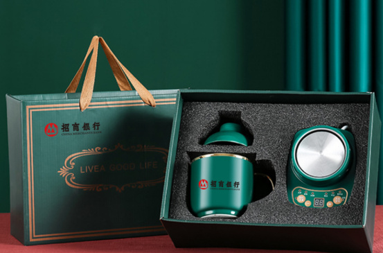 银行过年送客户礼品（银行逢年过节给大客户送礼）