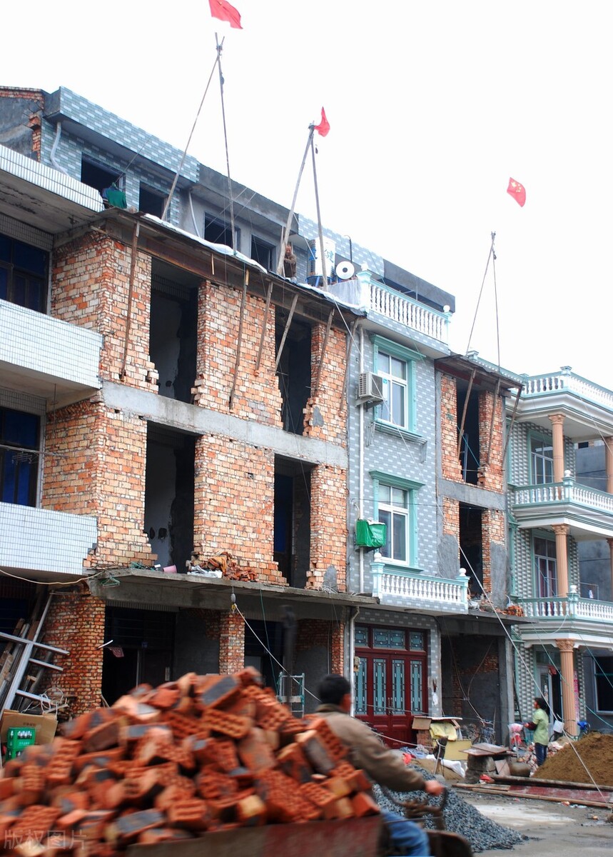 农村自建房,承重墙是三七墙好还是二四墙好,看行家怎么说