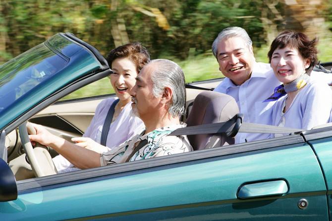 成都63岁老人新观念，朋友圈养老，8万元买二手车全国自驾游