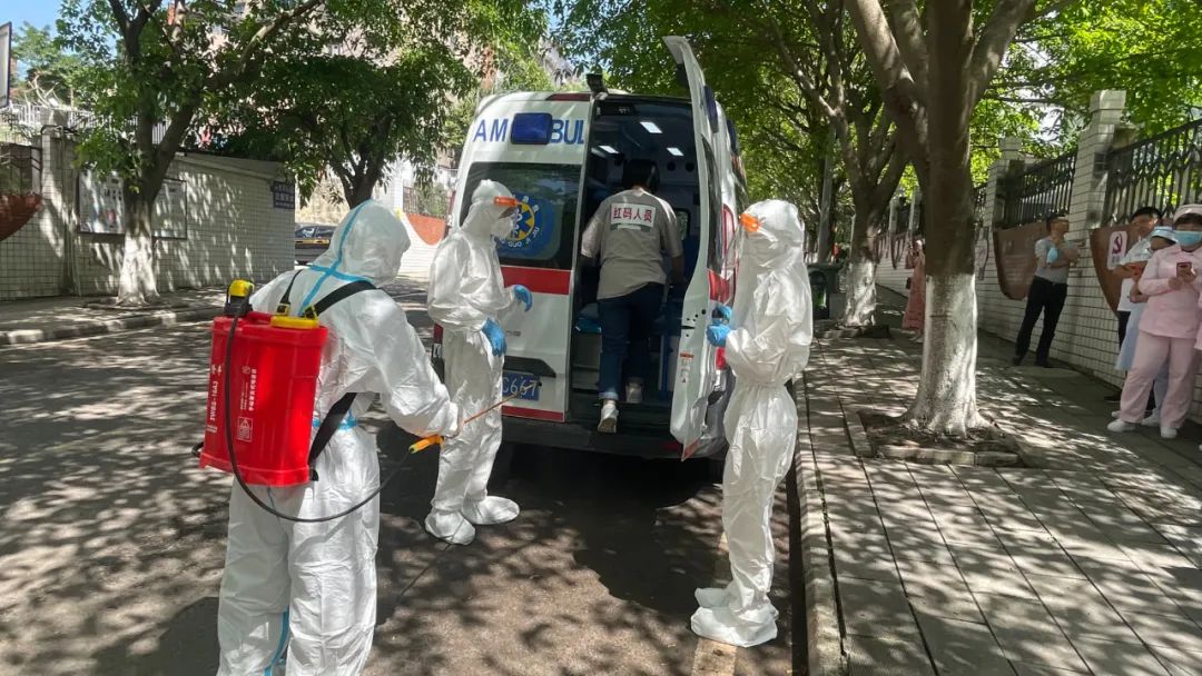 威远县人民医院开展新冠肺炎大规模核酸检测应急演练