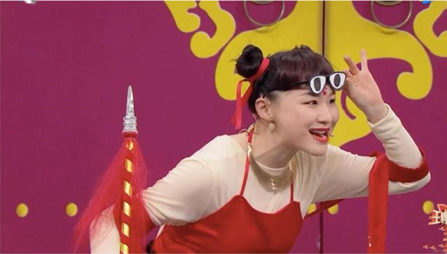 金婧否认对助理苛刻，自曝扣的工资已加倍补偿，助理晒截图保饭碗