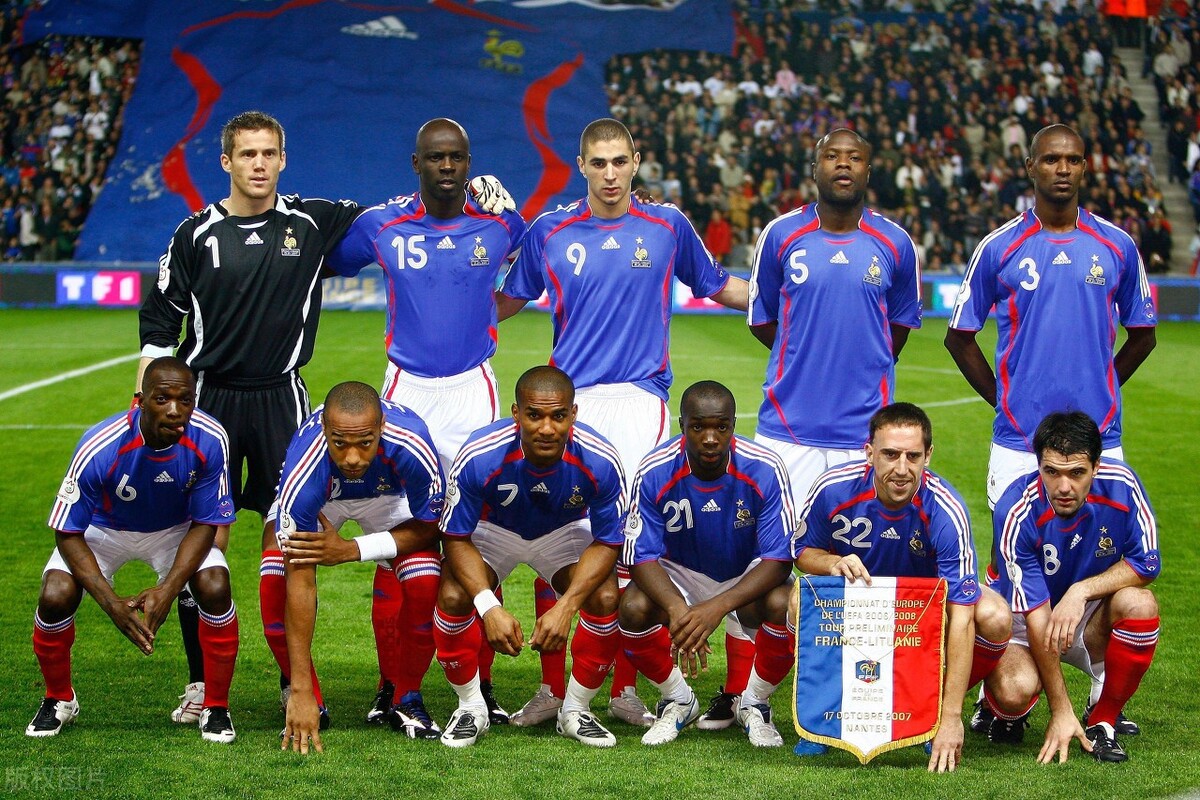 阿根廷06世界杯成员(独苗！里贝里挂靴之后，06世界杯法国队阵容仅存一位现役球员)