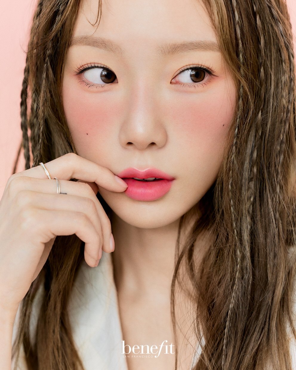 泰妍八字刘海 金泰妍发型 - 时代开运网