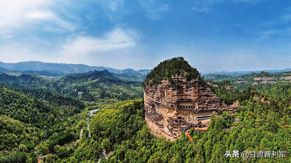 天水麦积山石窟,位于天水麦积区主城区东南16公里处,是国家5a级旅游
