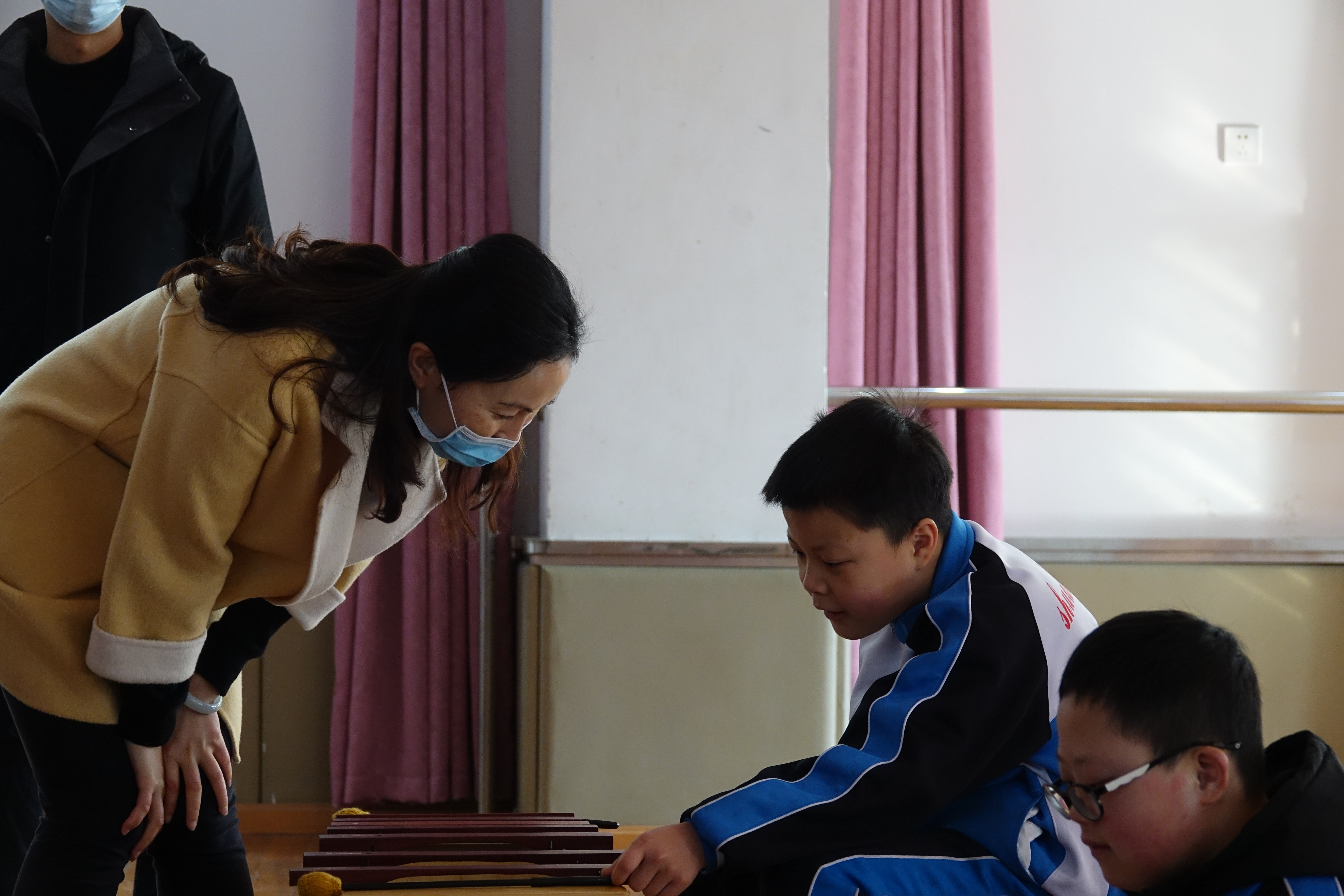 双流区委常委、统战部部长杨莲调研双流特殊教育工作
