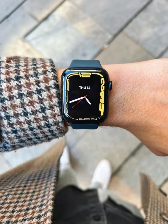 苹果 watch series 7 又迎新低价,45mm 版本降价 680 元,可以入手了