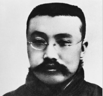 陈毅与饶漱石之争，毛主席最终决定：只要你坐在那里就起作用