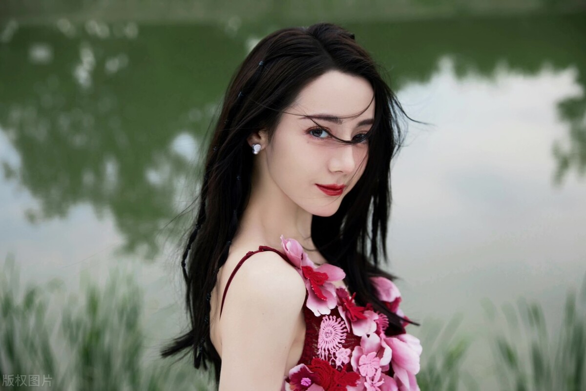 热巴和娜扎谁漂亮