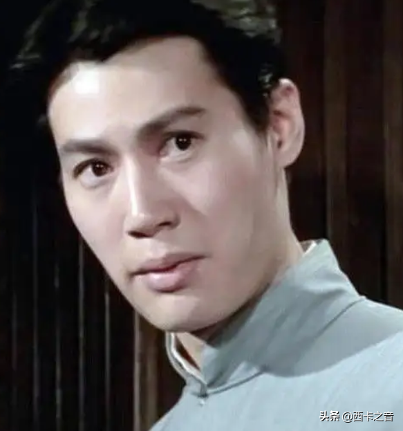 马晓伟原是上海电影制片厂著名演员,在上世纪八十年代,连续拍了近20部