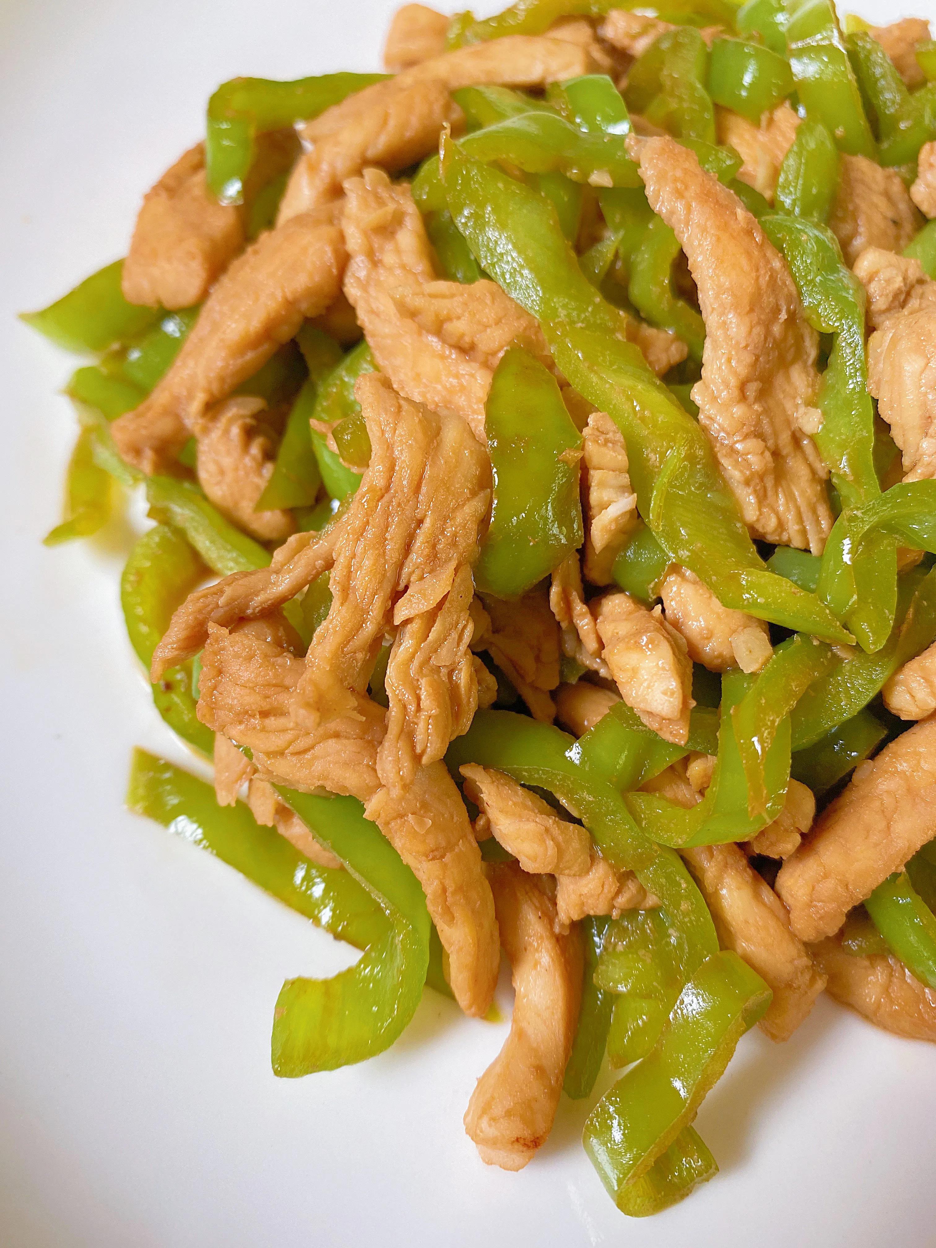 图片[2]-【椒炒鸡胸肉】做法步骤图  减脂期要多吃-起舞食谱网