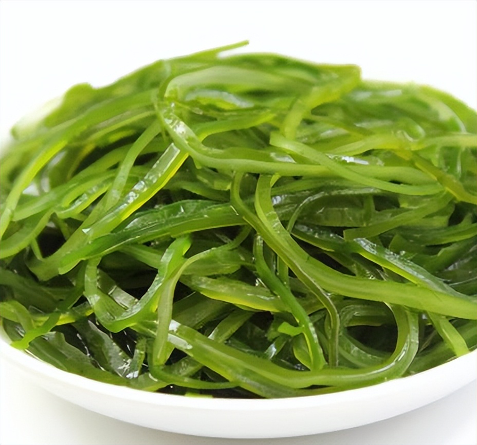 鼻子两旁挤出的白色物质是什么？越挤越“频繁”，是螨虫太多吗？
