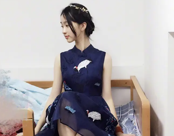 2022中传艺考第一名林恩赐，长相出众，舅舅的教育方式堪称典范