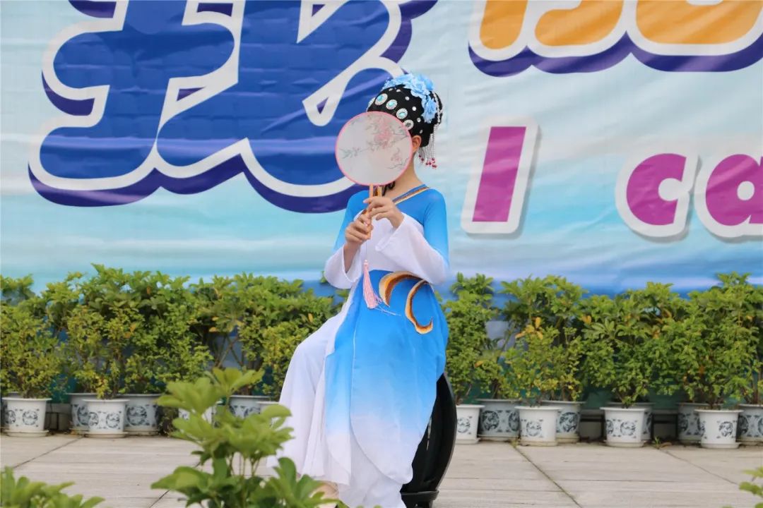 从心起步 健康成长｜实验小学外国语学校举行心理健康主题升旗仪式