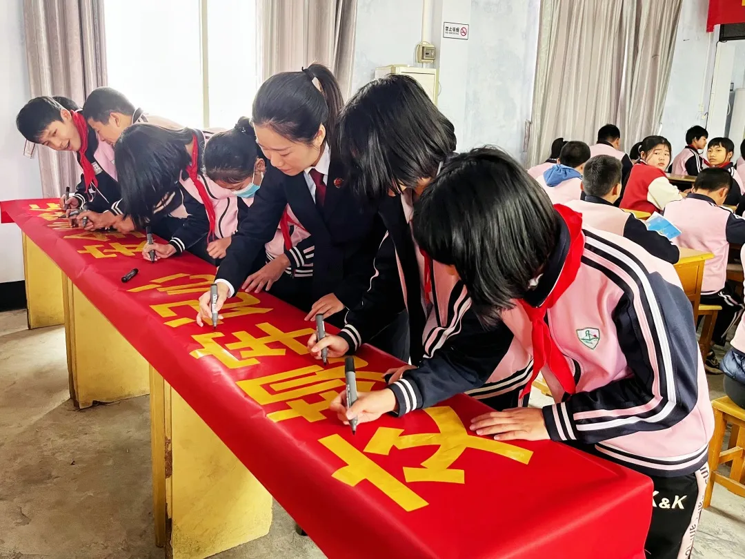 【春风利剑】赤坎检察给同学们送上别样的新春“礼包”
