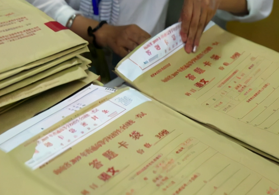 03年，19岁考生杨博偷高考卷，导致改用备用卷，最终法院如何判？