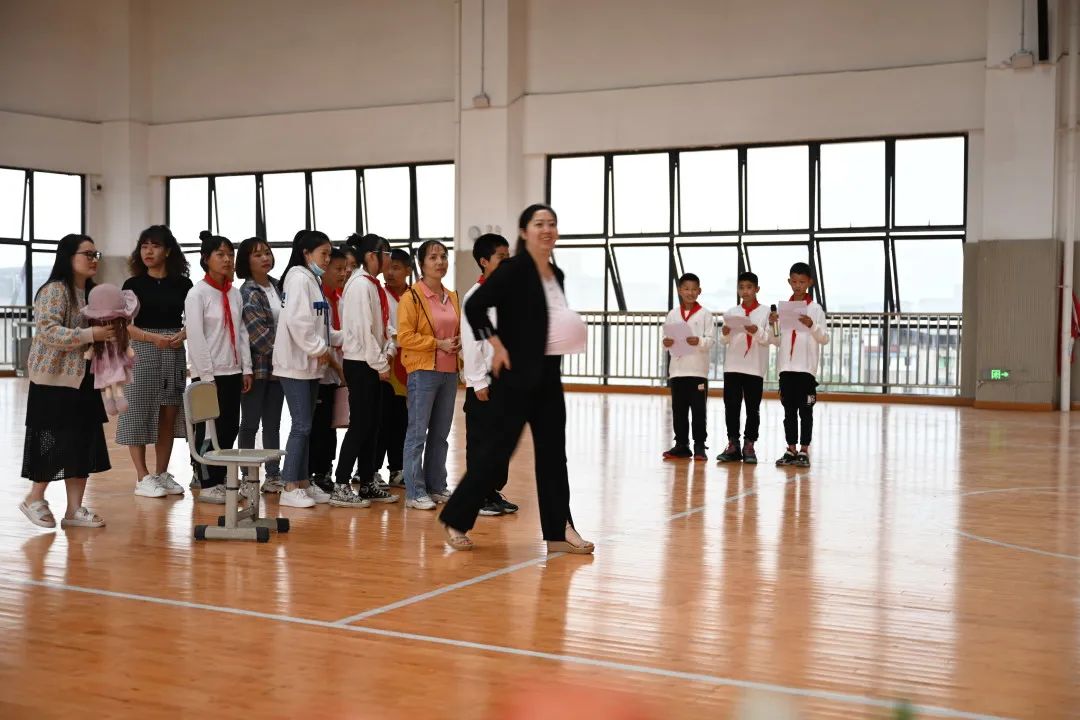 美在附小——记天府新区新兴中学附属小学开展第一届艺术节