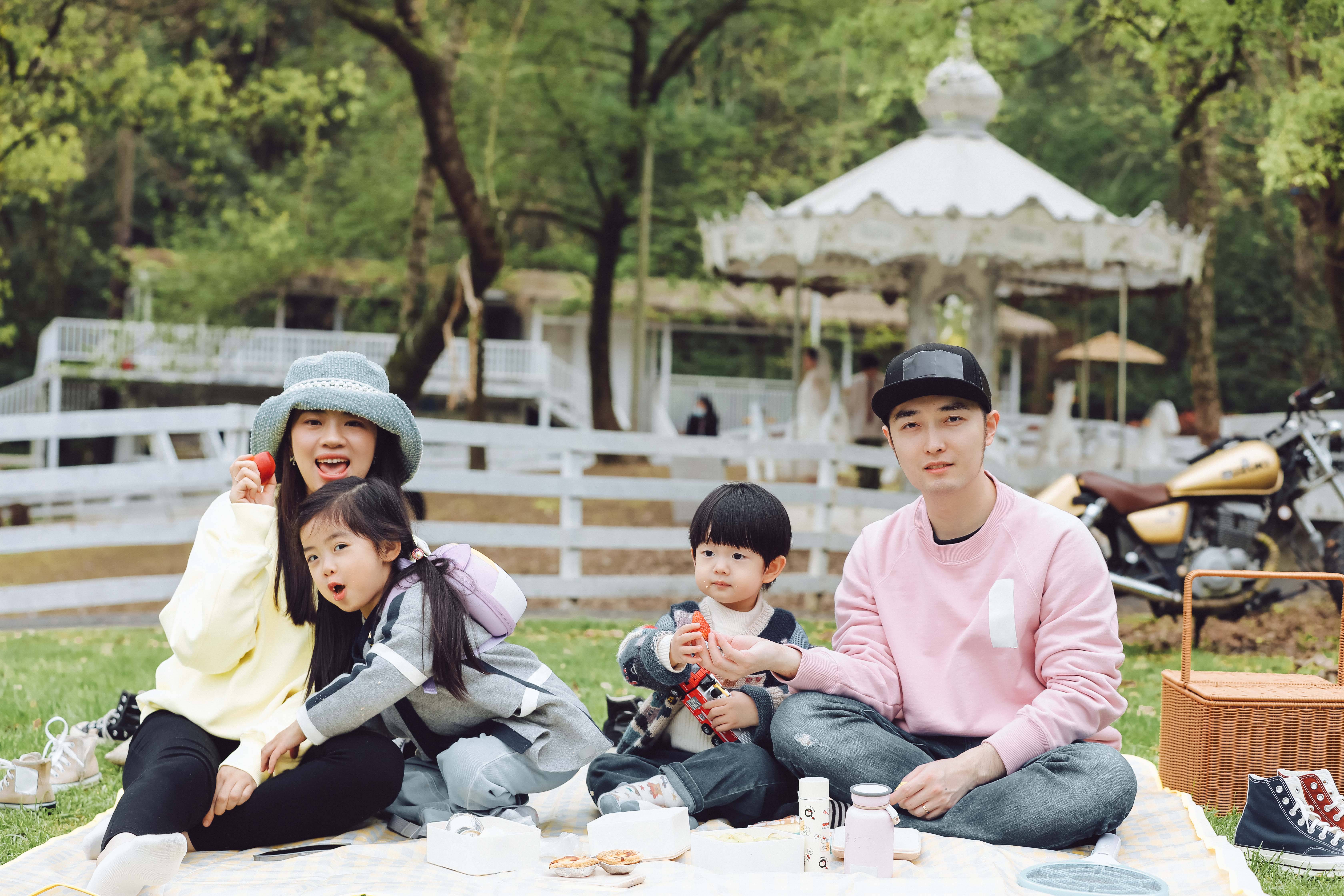 《爸爸当家第二季》"全职爸爸互助会"温暖回归!