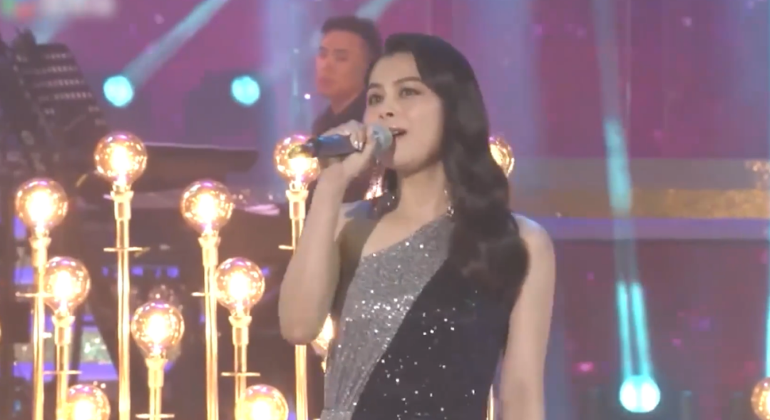 七一晚会15位女星一道风景线：汪明荃牡丹裙华贵，孟庆旸又出圈了