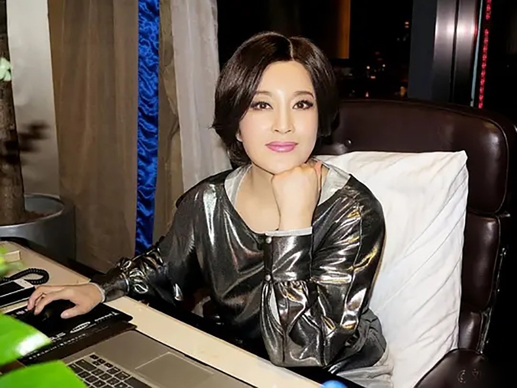 沧桑阿峰：难忘和刘晓庆两年婚姻，余生只想做儿子的好父亲