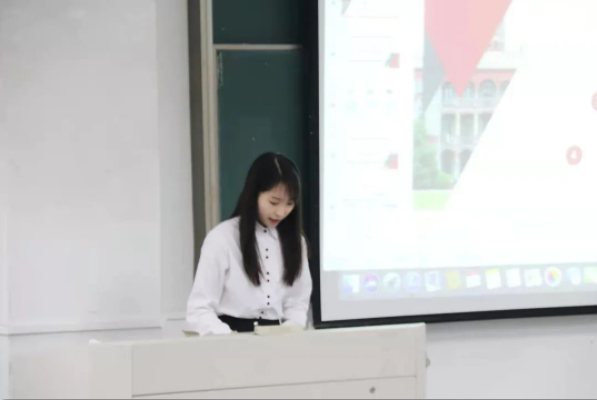 从艺术生到保送清华，江苏女学霸稳坐专业第一，各类奖项拿到手软！