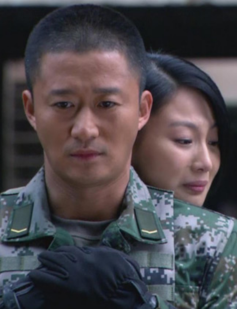 侯梦莎:因军旅剧走红,搭档吴京爆火,嫁演员丈夫毛毅幸福美满