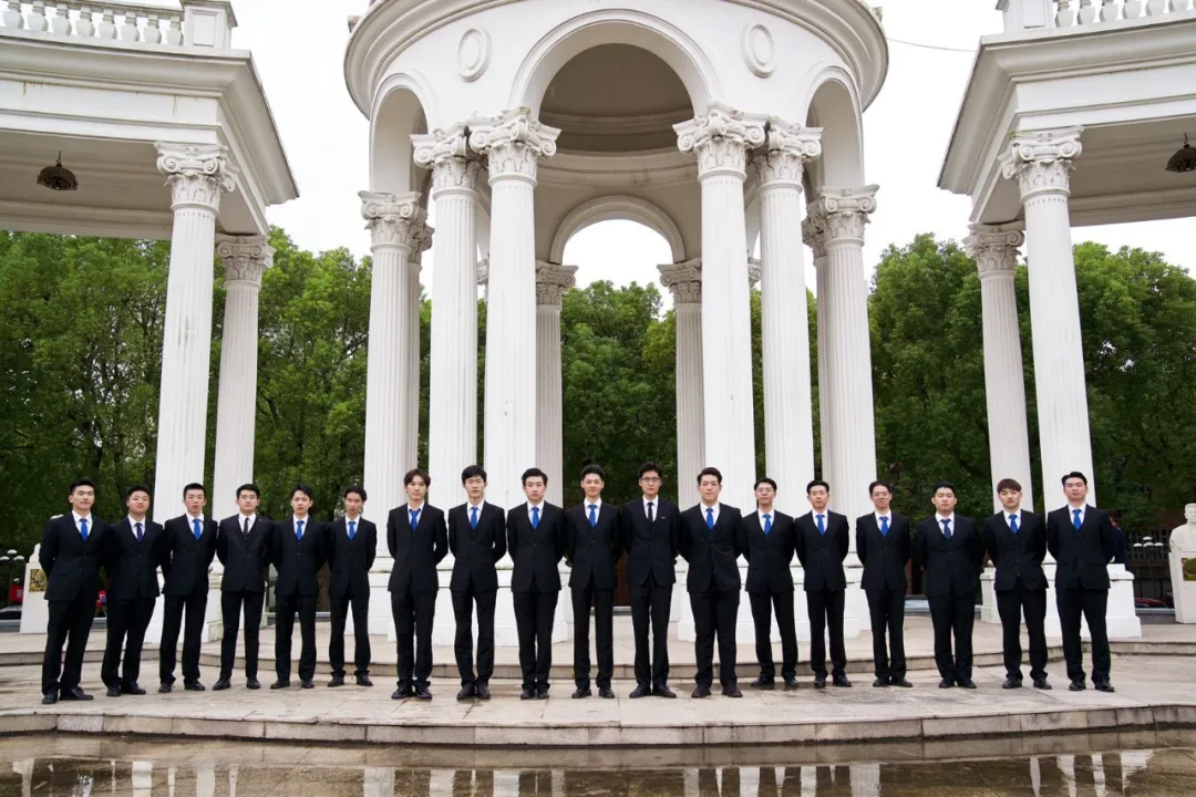 上海工商外国语职业学院2022年招收空中乘务专业考生面试须知