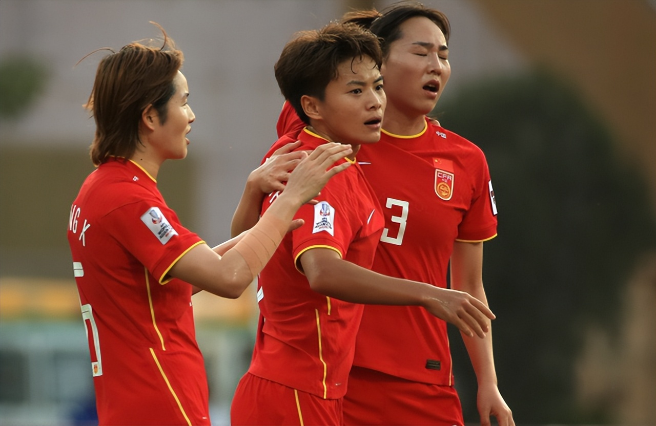 足协正式官宣！中国女足13人留洋，水庆霞发声鼓舞人心，球迷激动